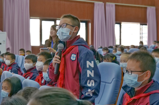 九三科学课，王智彪教授走进重庆忠县， 与孩子们共同探索“我从哪里来？”