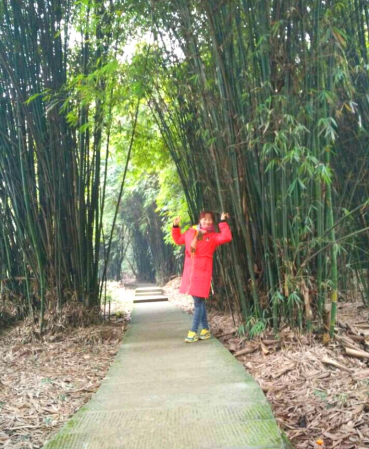 太荣幸啦，陪举重冠军游照母山