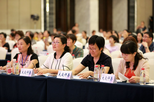 【会议聚焦】专家汇聚共话妇瘤诊治新进展 青年医师手术视频竞技展风采